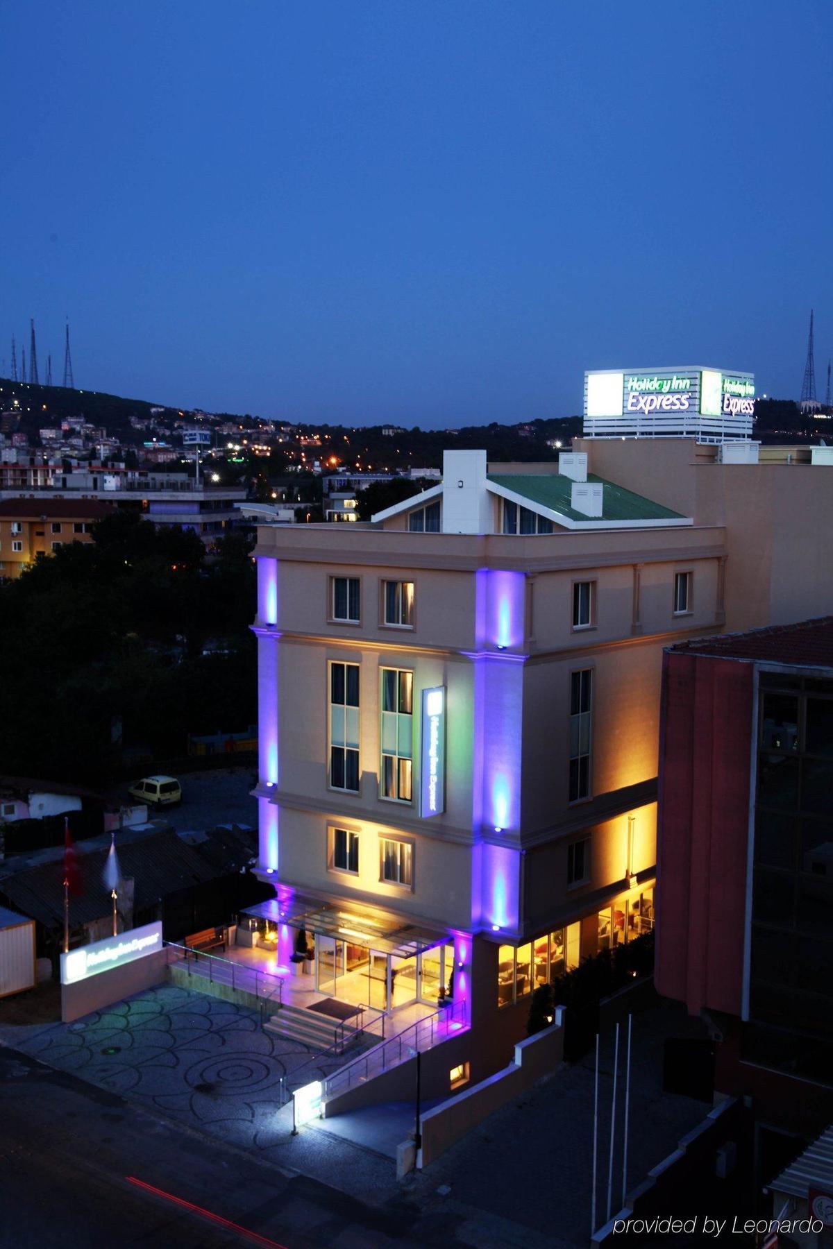 Express ıstanbul-altunizade 3*